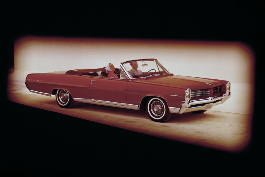  Pontiac Bonneville Convertible (26267) 1965 года  (фото 2 из 2)